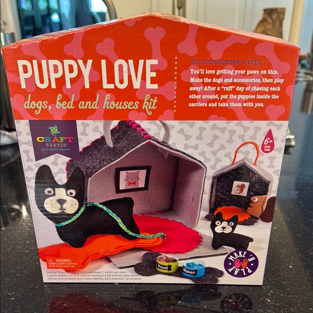 Puppy Love Dogs, Bed and Houses Kit - Black, Orange, Red